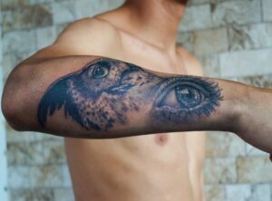 femenino tatuajes en la pelvis